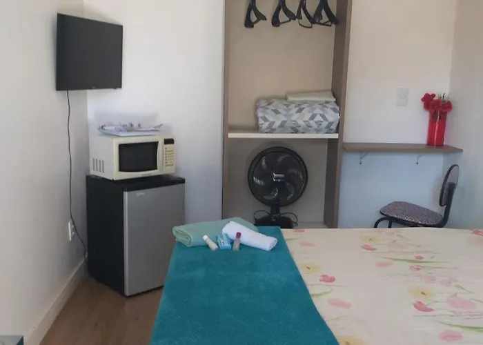 Kitnet Espacosa E Bem Localizada - Proximo Ao Lago E Centro De Eventos