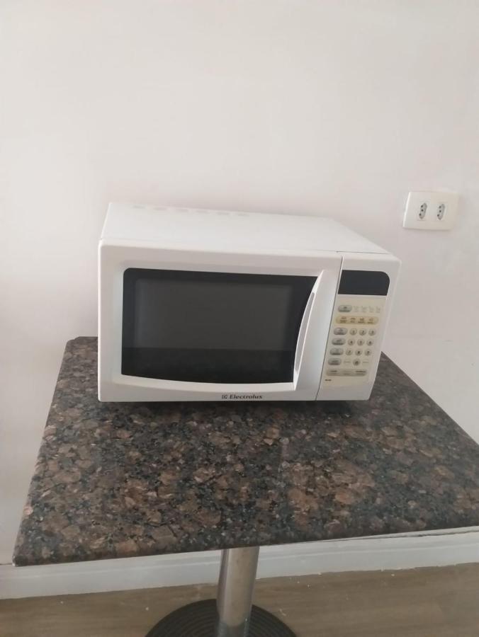 Kitnet Espacosa E Bem Localizada - Proximo Ao E Centro De Eventos *